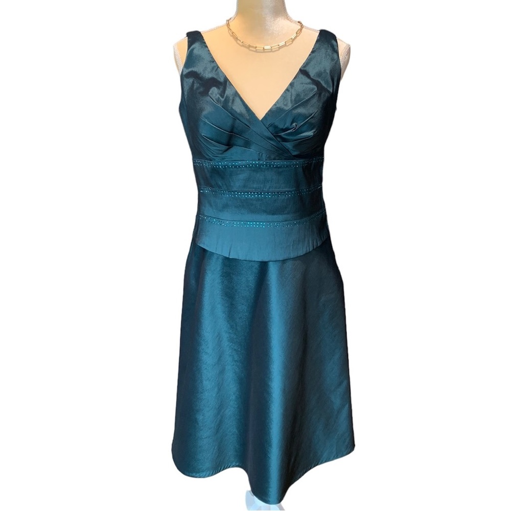 The Perfect Holiday Dress